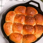 A cast iron rosemary butter rolls.